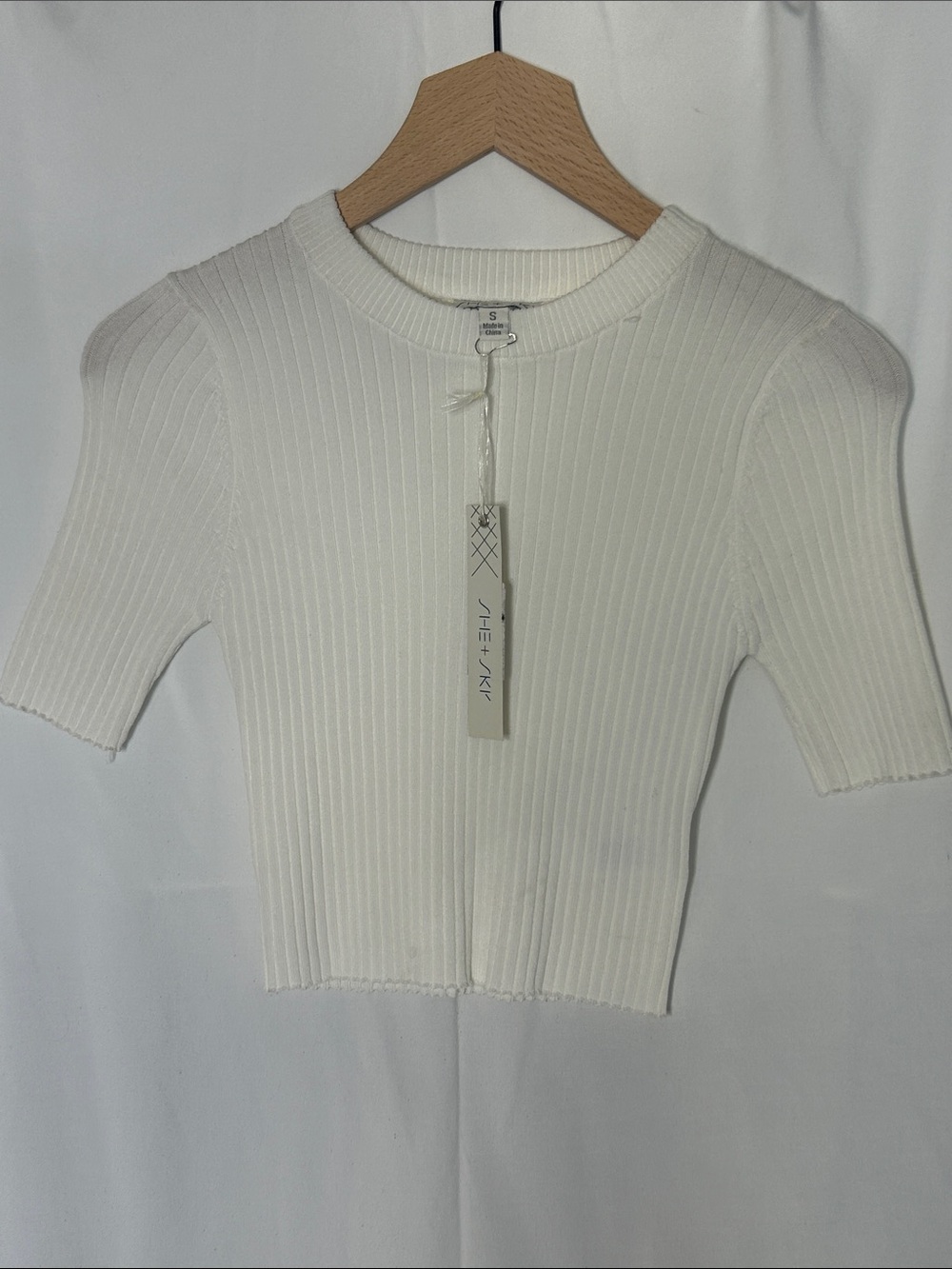 She + Sky Cream Ribbed Short Sleeve Crop Top